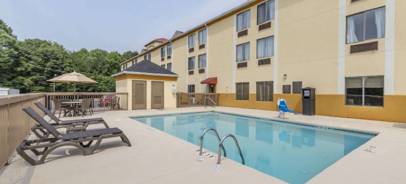 莫克斯维尔 I-40 舒适套房酒店(Comfort Inn & Suites Mocksville I-40)图片