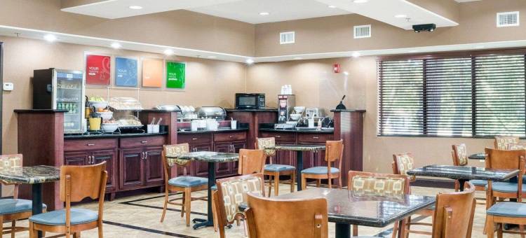托皮卡西北舒适套房酒店(Comfort Suites Topeka Northwest)图片