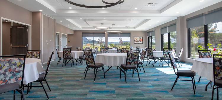 雷湾希尔顿惠庭酒店(Home2 Suites by Hilton Thunder Bay)图片