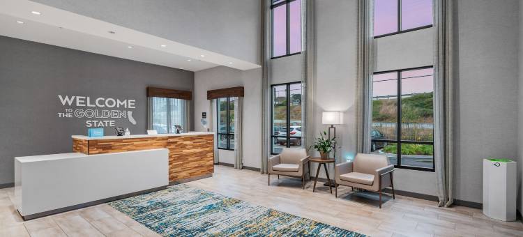 莫罗湾欢朋酒店(Hampton Inn by Hilton Morro Bay)图片