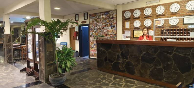 奥古斯塔佩拉布汗酒店(Augusta Pelabuhan Ratu Hotel)图片