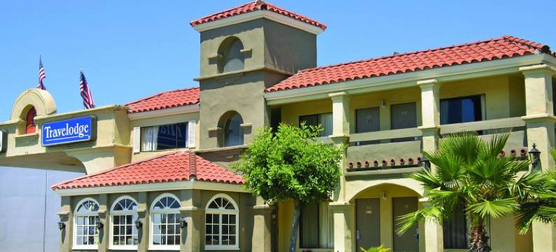 科斯塔梅萨纽波特海滩哈仙达Travelodge by Wyndham酒店(Travelodge by Wyndham Costa Mesa Newport Beach Hacienda)图片