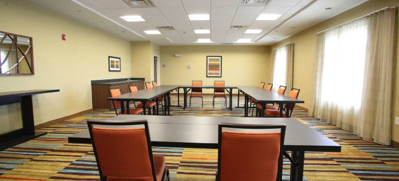 东大福克斯万枫套房酒店(Fairfield Inn & Suites East Grand Forks)图片