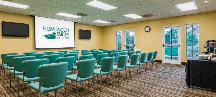 圣路易斯河港机场西长住套房酒店(Larkspur Landing Extended Stay Suites St Louis Riverport)图片