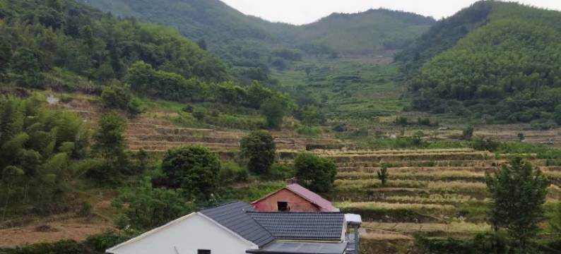 桐庐悠见民宿(虎啸峡漂流店)图片