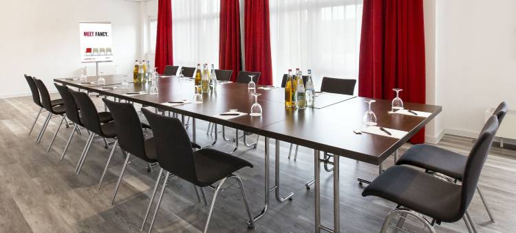 汉诺威-朗根哈根机场多美洛酒店(Dormero Hotel Hannover-Langenhagen Airport)图片