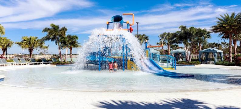 度假村风格之家带泳池，靠近迪士尼！(Resort-Style Home with Pool, Near Disney!)图片