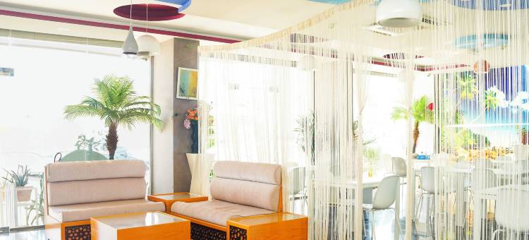 帕莱特穆斯卡特阿尔拜拉哈(Palette Muscat Al Bayrahaa)图片