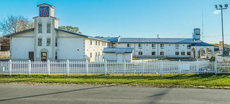 乌尔班纳 6 号汽车旅馆(Motel 6 Urbana, IL)图片