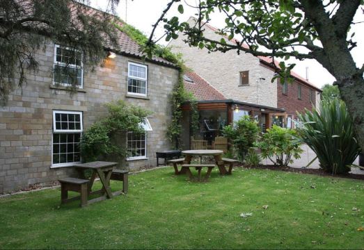 Cottage Lea's Country Hotel & RestaurantHotel Overview