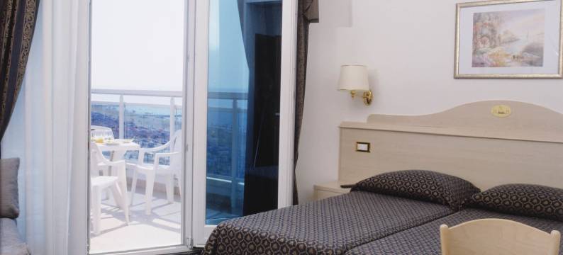 佩萨罗凯拉维尔与迷你卡拉维尔酒店(Hotel Caravelle&MiniCaravelle)图片