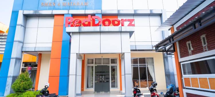 红多兹酒店@马塔兰教育路(RedDoorz @ Jalan Pendidikan Mataram)图片