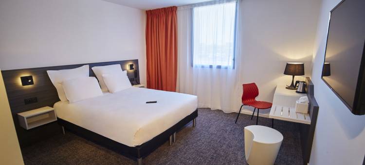 康布斯拉维尔塞纳特凯亚德酒店(Kyriad Combs-La-Ville - Senart)图片