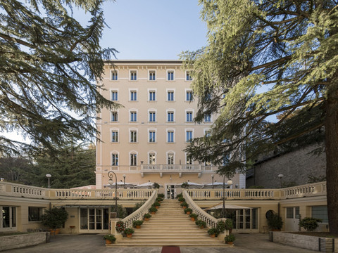 依尔维缇雅温泉酒店