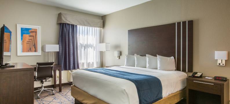 阿尔伯克基机场呗盟酒店(Baymont by Wyndham Albuquerque Airport)图片