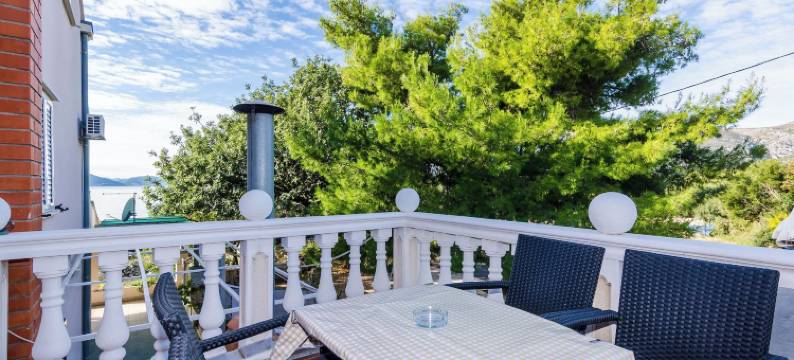 卡塔里纳公寓客房别墅酒店(Apartment & Rooms Villa Katarina)图片