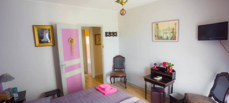 教堂前小度假屋(La Petite Maison près de l'Eglise)图片