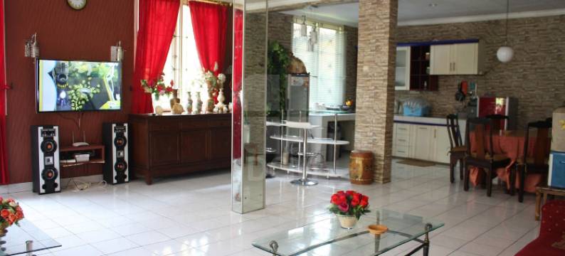 库塔花朵樱花别墅酒店(Villa Kota Bunga Sakura)图片