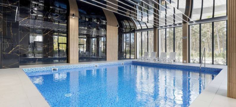 舒适公寓，泳池，靠近海滩(Apartment in Pobierowo Near Baltic Sea)图片