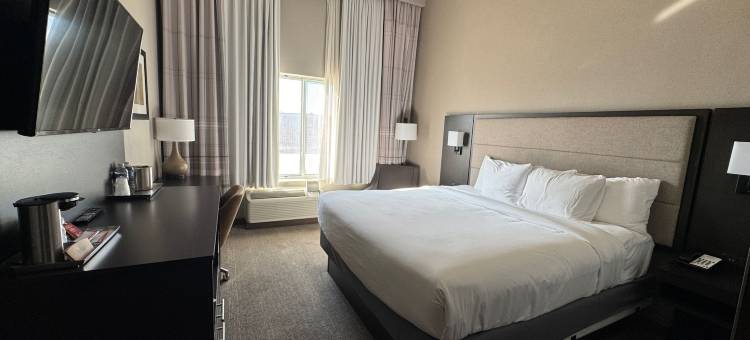 威尔罗杰斯机场的 FairBridge 酒店及套房，餐厅和酒吧(FairBridge Inn And Suites Will Rogers Airport | Restaurant & Bar)图片