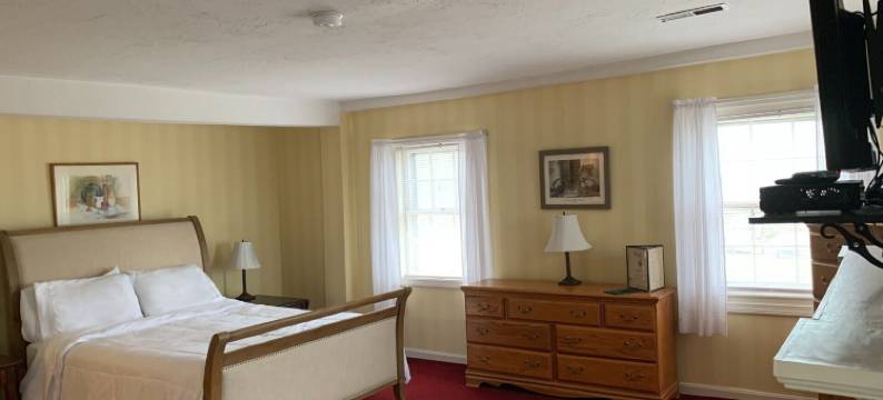 杭特斯格里尔塔佩格拉夫顿旅馆(Hunters Grille and Tap at the Grafton Inn)图片