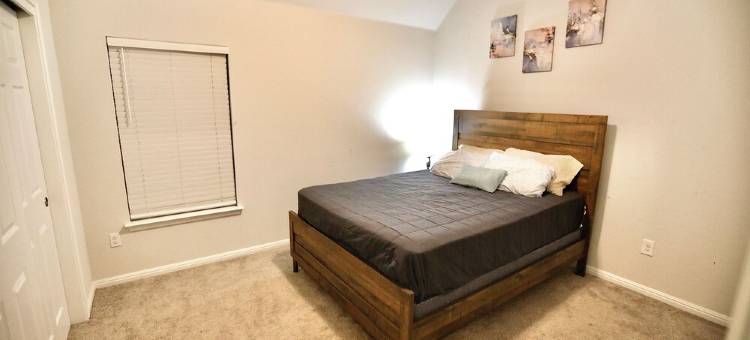 Family and group friendly large, spacious modern home in Leander图片