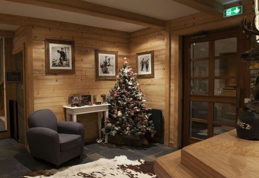 Chalet-Hôtel les Cimes Hotel Overview