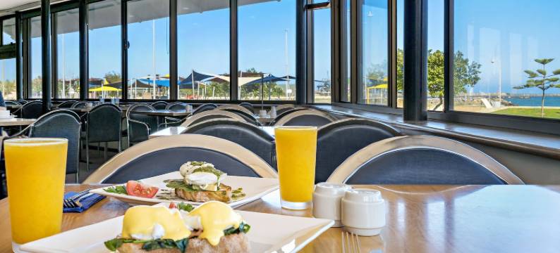 海洋中心酒店(Ocean Centre Hotel)图片