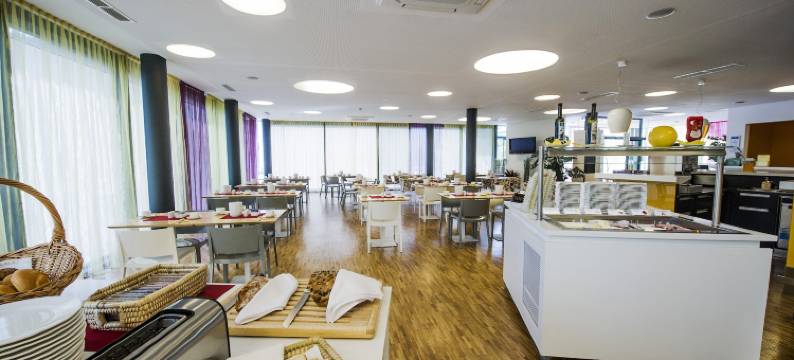 施瓦茨康福艺术住宿酒店(Stay.Inn Comfort Art Hotel Schwaz)图片