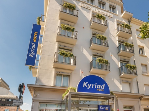 基里亚德雷恩中心火车站