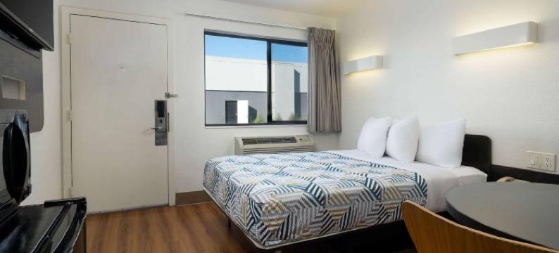 圣巴巴拉6号汽车旅馆 - 戈拉塔(Motel 6 Goleta, CA - Santa Barbara)图片