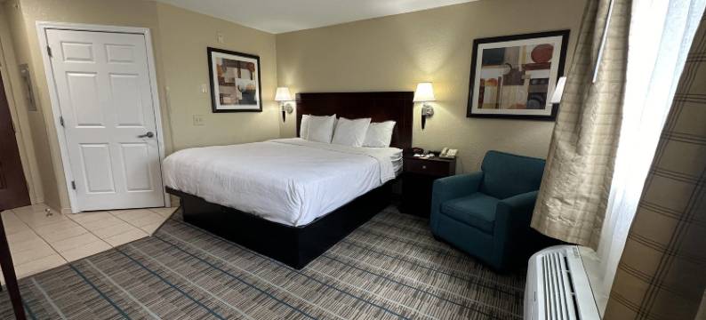 科拉尔维尔-爱荷华市美茵斯坦套房酒店(MainStay Suites Coralville - Iowa City)图片