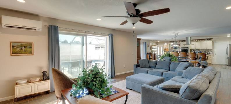 距夏洛特港海滩公园4英里：带泳池的宝石(4 Mi to Port Charlotte Beach Park Gem with Pool)图片