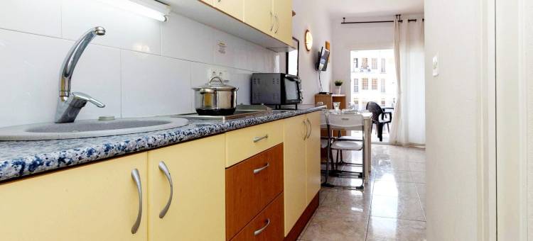 Studio in Roses near Santa Margarita Beach图片