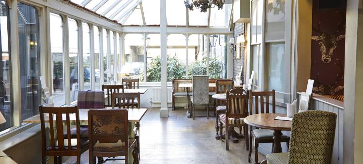 布兰特里白鹿酒店 - 格林国王旅馆(White Hart Hotel by Greene King Inns)图片