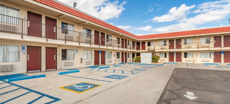 凤凰城中城红顶酒店(Red Roof Inn Phoenix - Midtown)图片