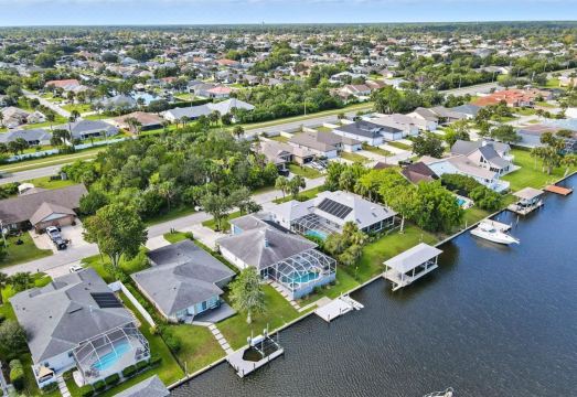 Boaters Dream Pool Spa Dock Walking Biking Hotel Overview