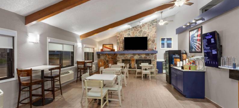 普利茅斯美吟温德姆酒店(AmericInn by Wyndham Plymouth)图片