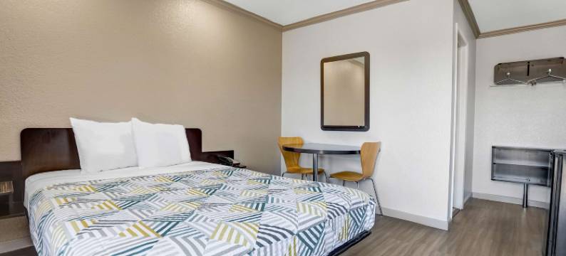 雷德布拉夫6号汽车旅馆(Motel 6 Red Bluff, CA)图片