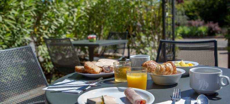 普罗旺斯布里尼奥勒宜必思快捷酒店(Ibis Budget Brignoles Provence)图片