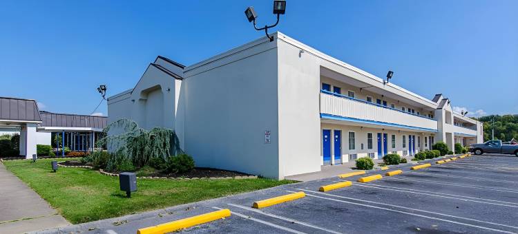 士丹顿6号汽车旅馆(Motel 6 Staunton, VA)图片