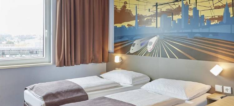 萨尔布吕肯霍夫民宿酒店(B&B HOTEL Saarbrücken-Hbf)图片