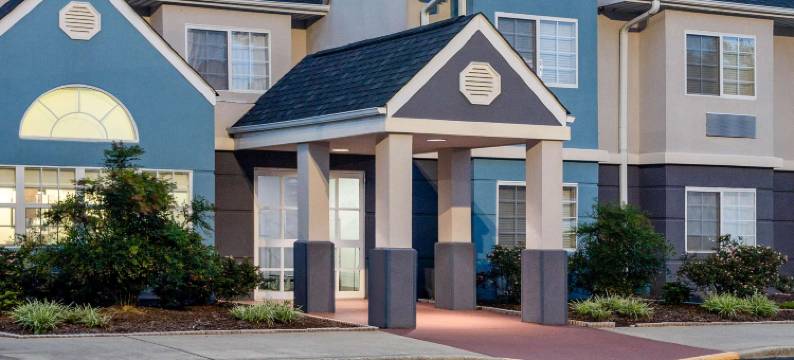 温德姆伯灵顿麦客达套房酒店(Microtel Inn & Suites by Wyndham Burlington)图片