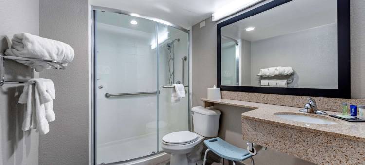 特雷霍特大学区舒眠酒店(Sleep Inn Terre Haute University Area)图片