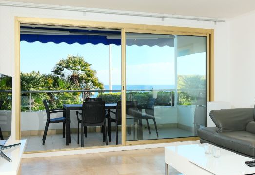 Lerins Hotel Overview