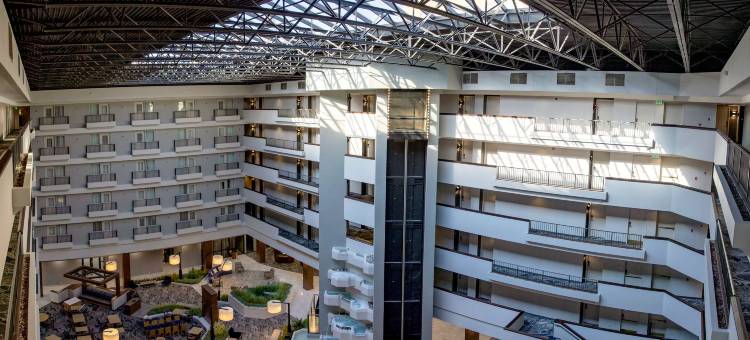 达文波特希尔顿逸林酒店(DoubleTree by Hilton Davenport)图片