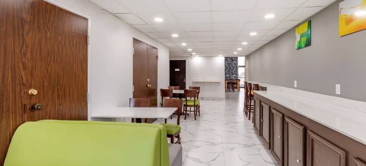 萨尔弗斯普林斯凯艺套房酒店(Quality Inn & Suites Sulphur Springs)图片