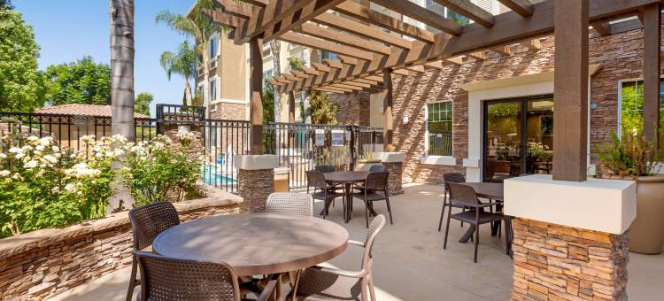 舒适套房酒店-近安大略机场(Comfort Inn & Suites Near Ontario Airport)图片