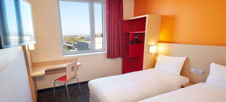 克莱蒙费朗中心凯里亚德生态酒店(Kyriad Eco Clermont Ferrand Centre)图片