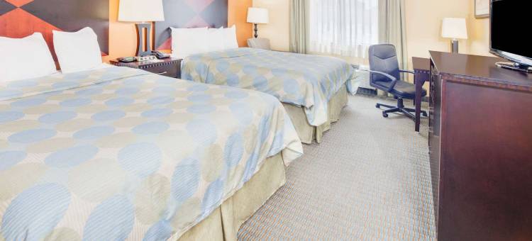 拉塞尔维尔温德姆戴斯套房酒店(Days Inn & Suites by Wyndham Russellville)图片
